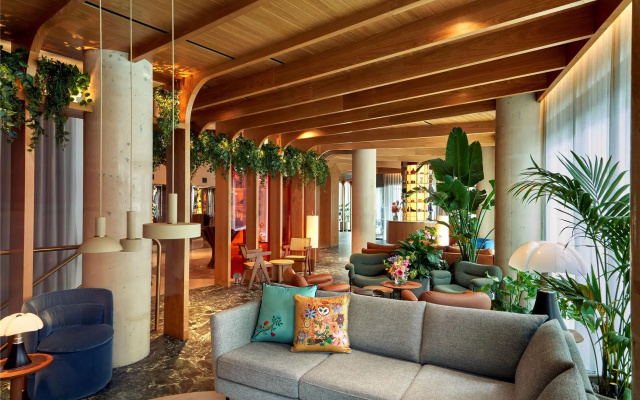 The BoTree London, Curio Collection by Hilton