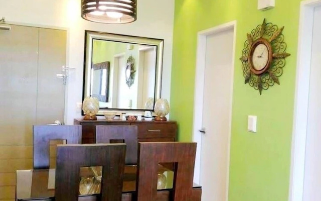 The Levels 2BR Condo Plus Free Parking