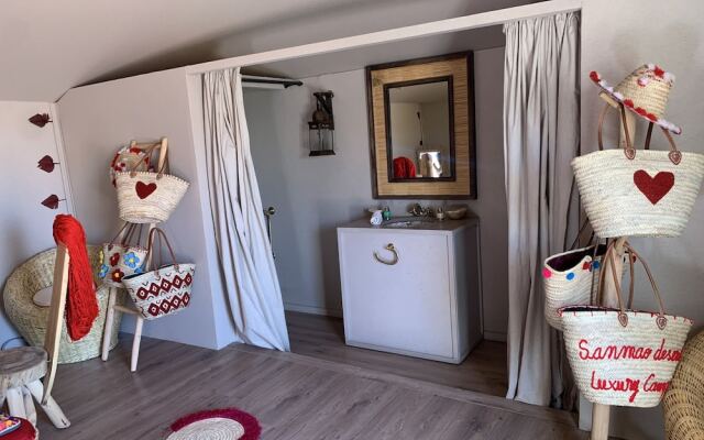 Sanmao Desert Luxury Camp