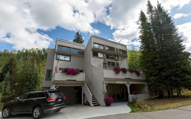 Charming Mountain Loft With Terrace
