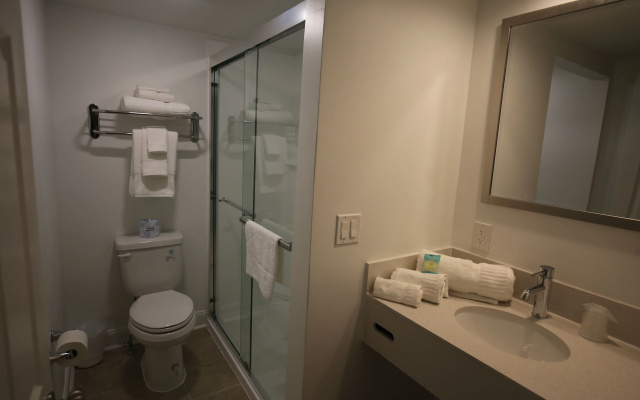 Harborline Hotel