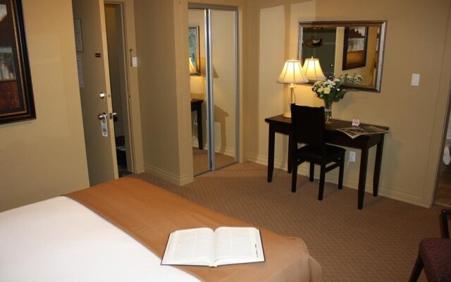 Overlander Mountain Lodge