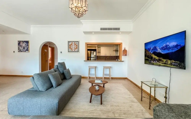 Upgraded 2BR Apartment at the Beach