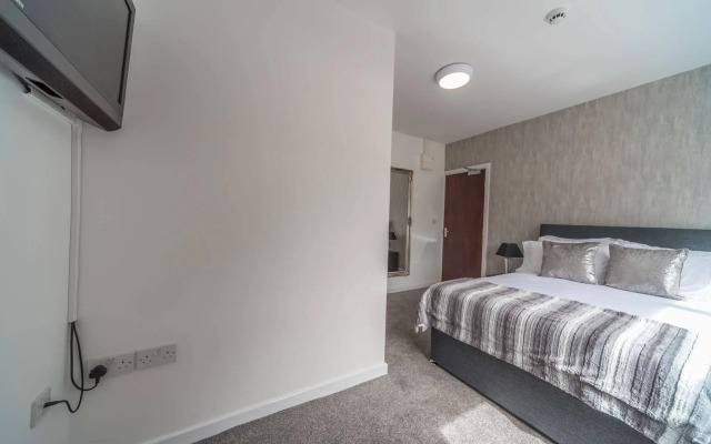 Kirks Korner Hotel