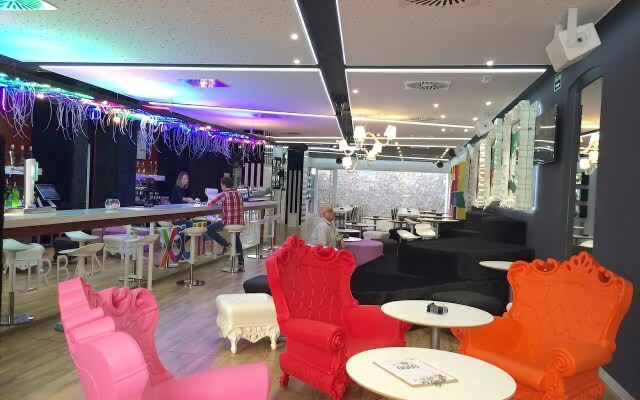 Urban Youth Hostel