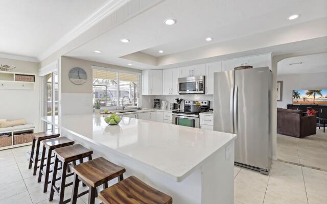 Waterfront Home With Pool and Western Exposure