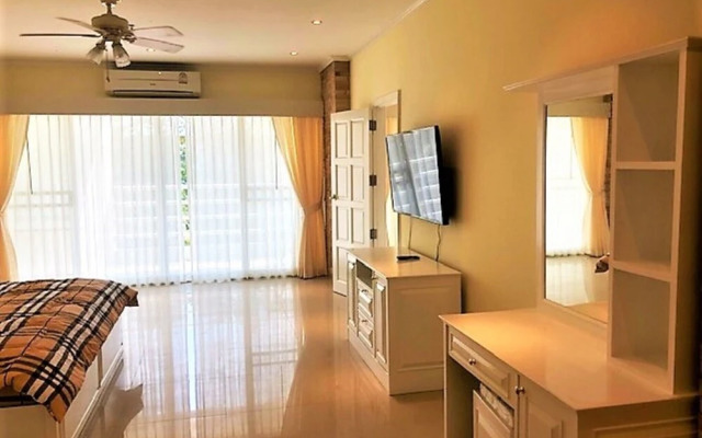 1 Bedroom Apartment at View Talay 5