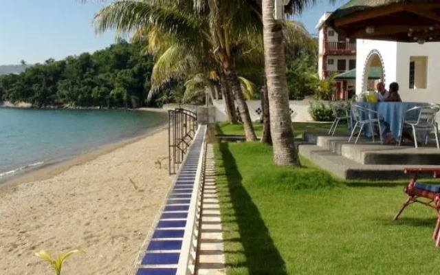 Squares Beachfront Apartments