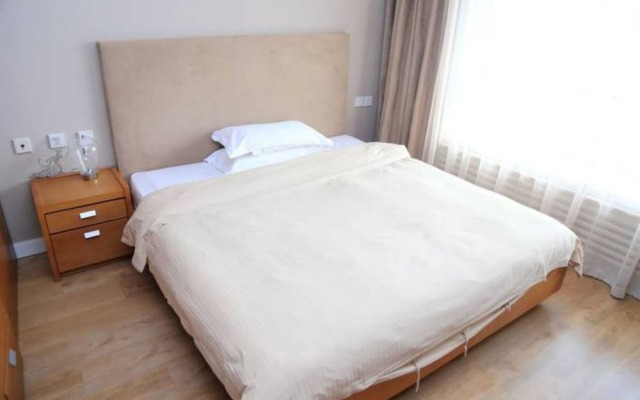Dalian Zhongchen International Apartment