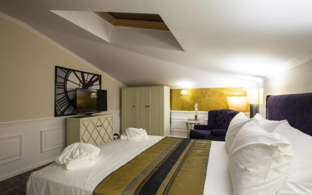 Peninsula Boutique Hotel