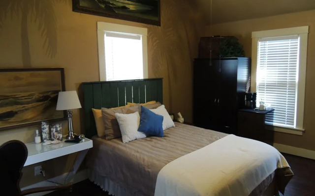 Lyons' Twin Mansions B&B and Spa