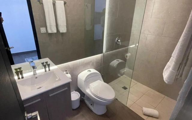 AmazINN Places Rooftop and Design Pool III