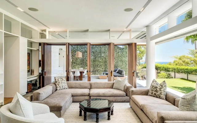 Opulent Spacious Fresnaye Sea View Leonotis Villa