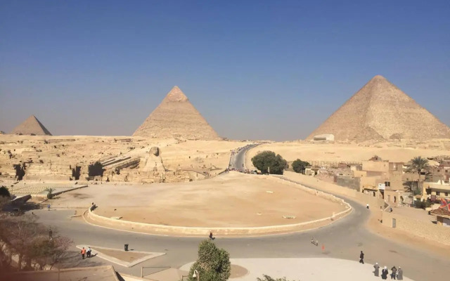 Arabian Nights Pyramids Guesthouse