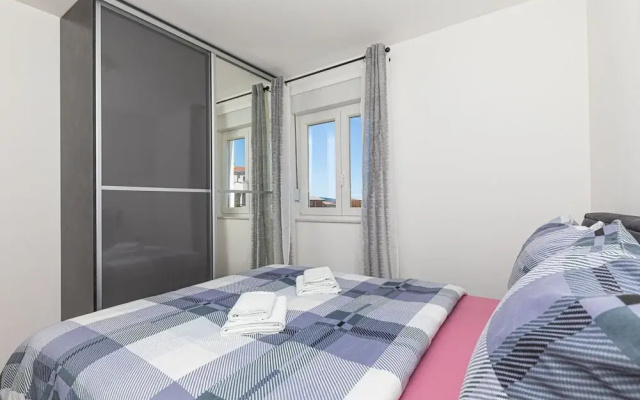 Elegant Kastel Novi Apartment With Sea View Balcony