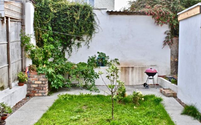 Charming 2 Bedroom House in Cabra