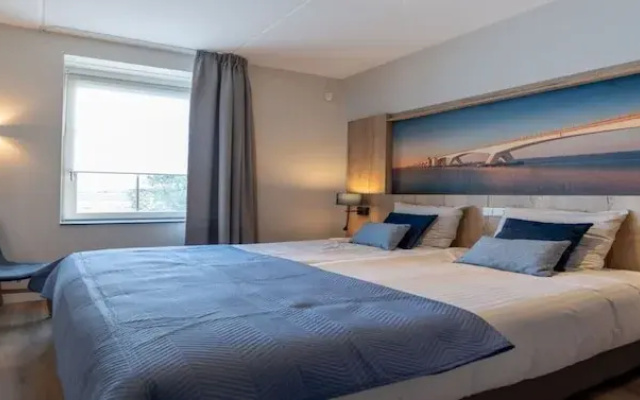 Apartment in Colijnsplaat Near Lake and Sauna