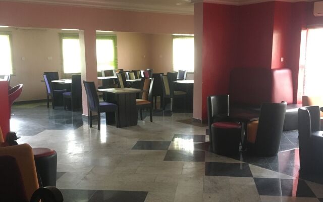 Zeina Suites Lekki