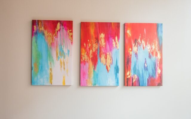 Bright Apartments on Allegheny River