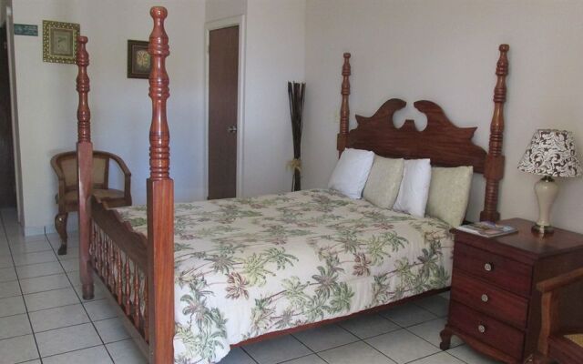Grand Bahía Ocean View Hotel