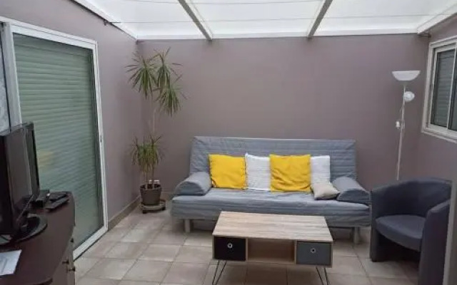 Maisonnette Calme Ã€ 2 Pas Du Bord De Mer