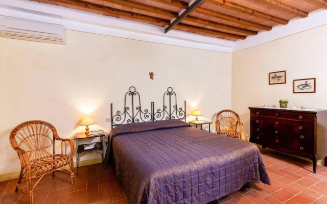 Apartment in Montaione With Carport