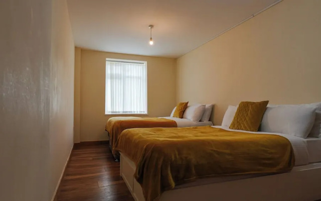 LuxeLiving Apartment