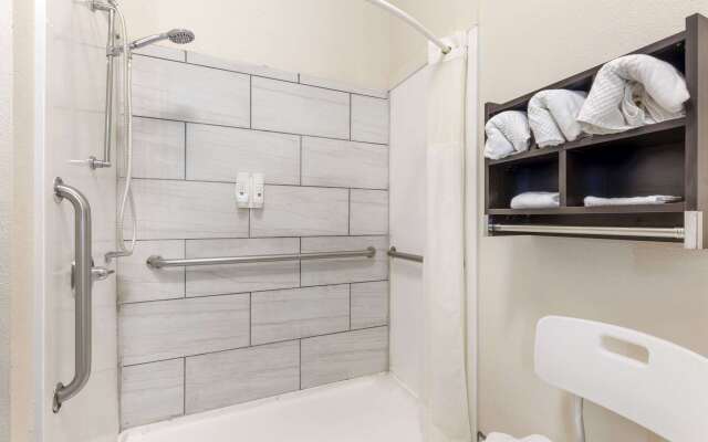 Quality Inn & Suites Wichita Falls I-44