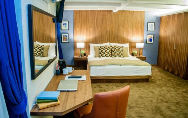 Nomad Luxury Suites