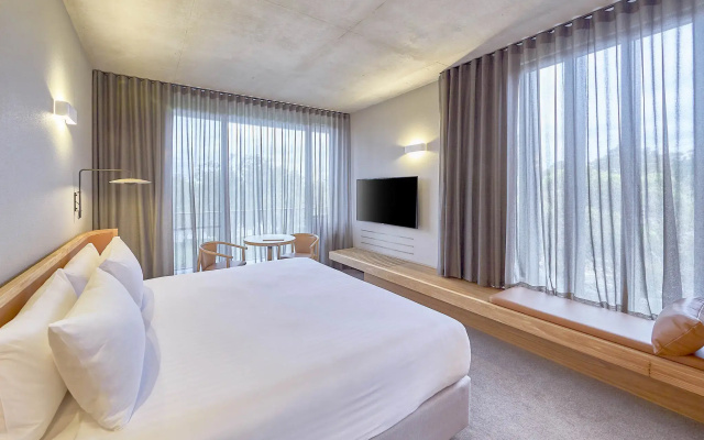 Wonil Hotel Perth - Handwritten Collection