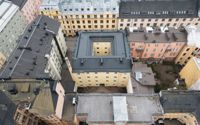 Renovated Top Floor Studio in Kallio
