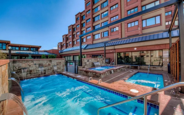 Comfortable 2-bedroom Village at Breckenridge Condo