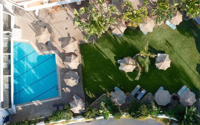 Aquarius Beach Hotel