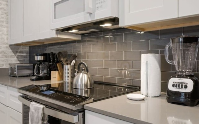 4224 Modern 4BD Private Pool - Near Disney