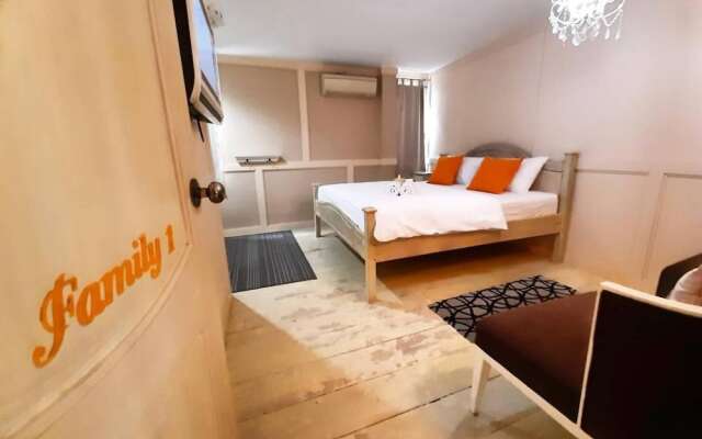 The Royal Chiangkhan Boutique Hotel
