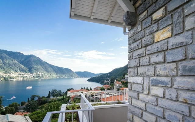 Como Lake Amazing Views