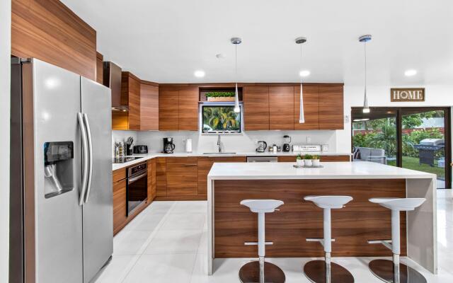 Top Location Villa | Big Terrace+Grill+Billiards
