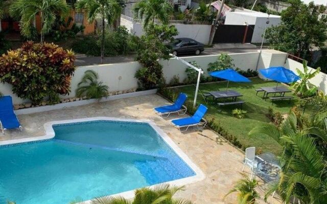 Cozy 2br-2bt Apt Near The Beach And Main Street