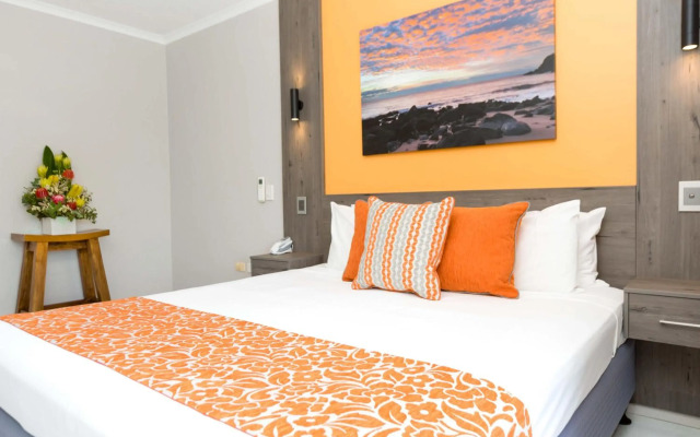 Turtle Cove Beach Resort - Adults Only