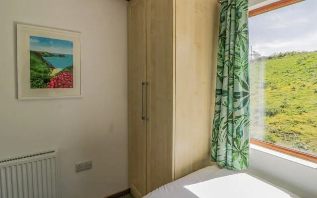 Three Views Lodge