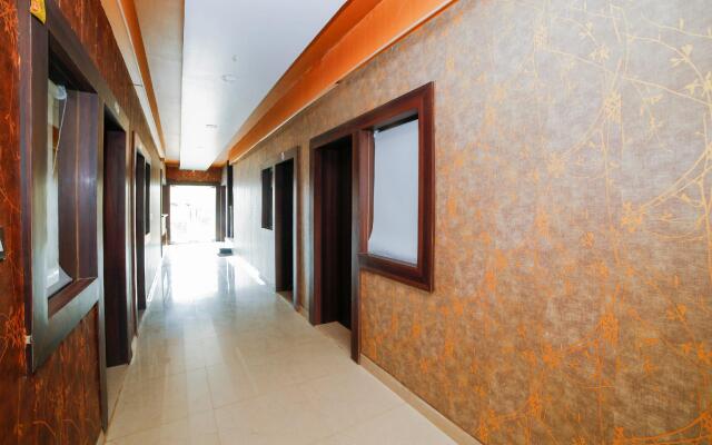 OYO Flagship 30459 Hotel Om Sai Ram