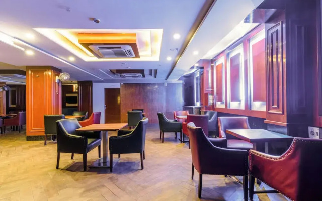 Treebo Premium Vinnie - Near Airport