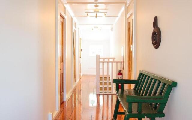 The Old Oak Boutique Hotel