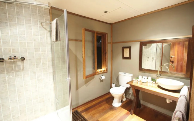  Ubizane Wildlife Reserve Safari Lodge & Tree Lodge