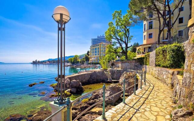 Gallery apartment Megan2 with parking