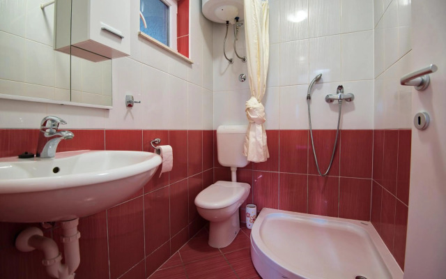 Apartments & rooms Leon