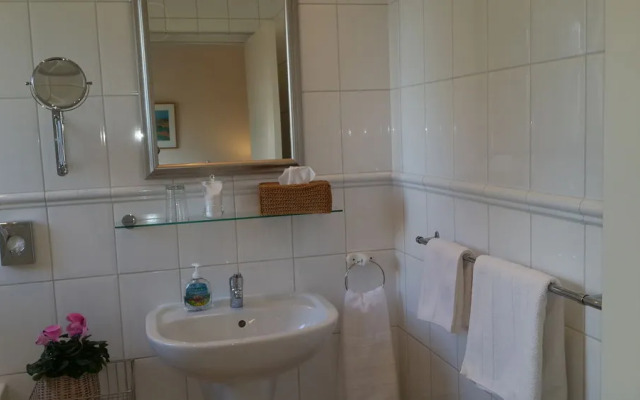 No. 10 Caledon Street Guest House