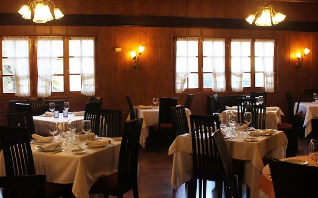 Hotel Molina Real