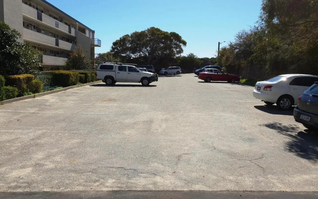 Studio 101 - First floor Fremantle studio apartment
