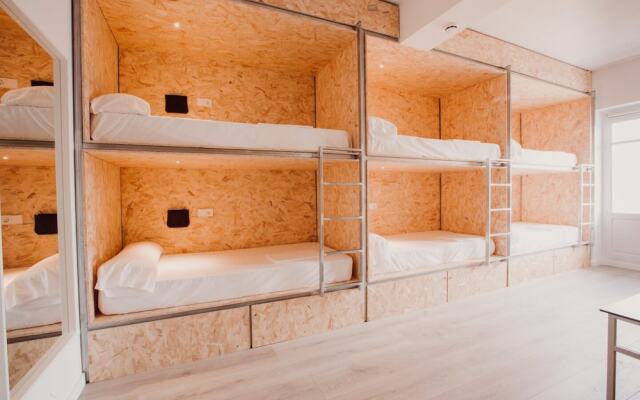 SubUp Hostel